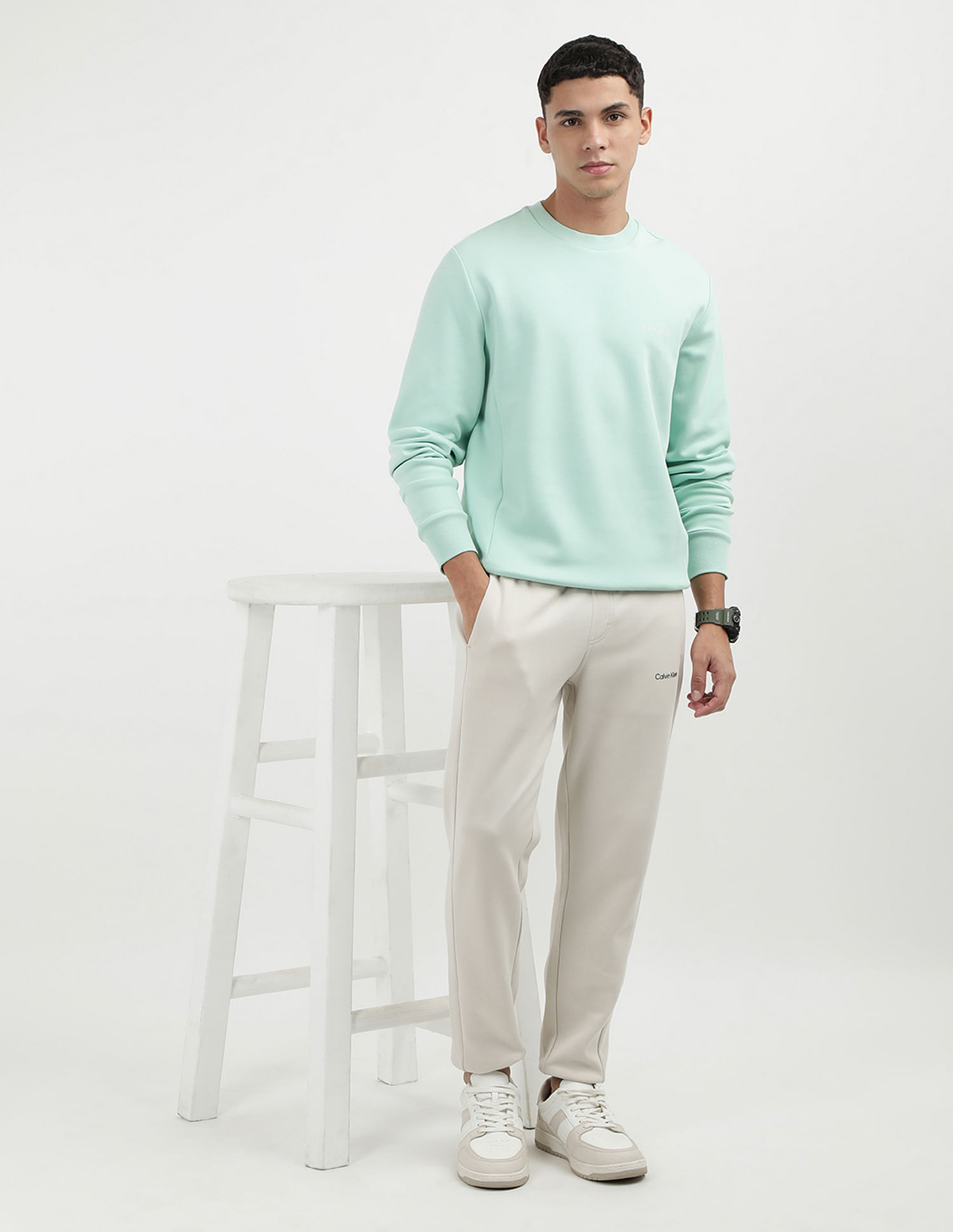 Calvin Klein Jeans Regular Fit Solid Sweatshirt