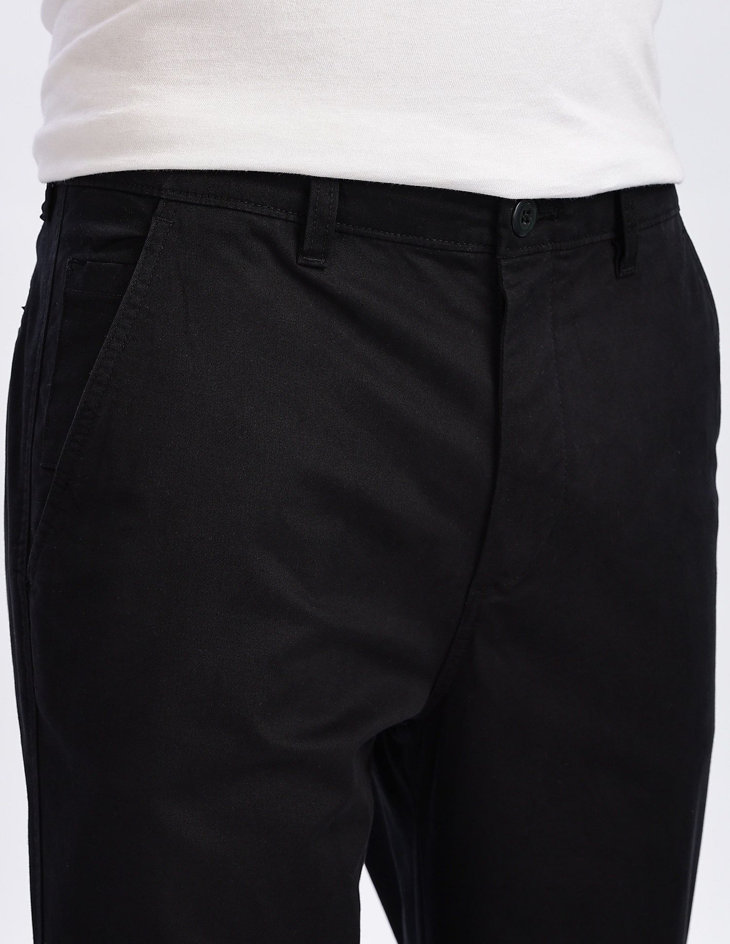 Calvin Klein Jeans Relaxed-Fit Solid Mid Rise Trousers