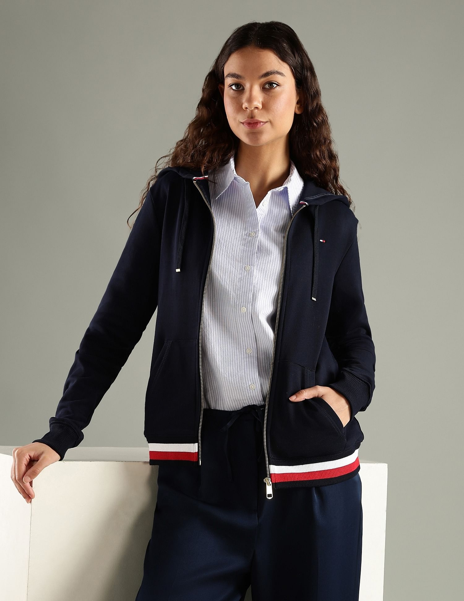 Tommy Hilfiger Regular Fit Cotton Hooded Neck Sweatshirt