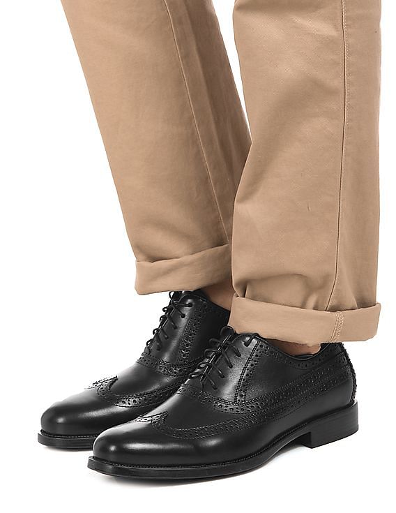 Buy Johnston & Murphy Men Wingtip Leather Brogues - NNNOW.com