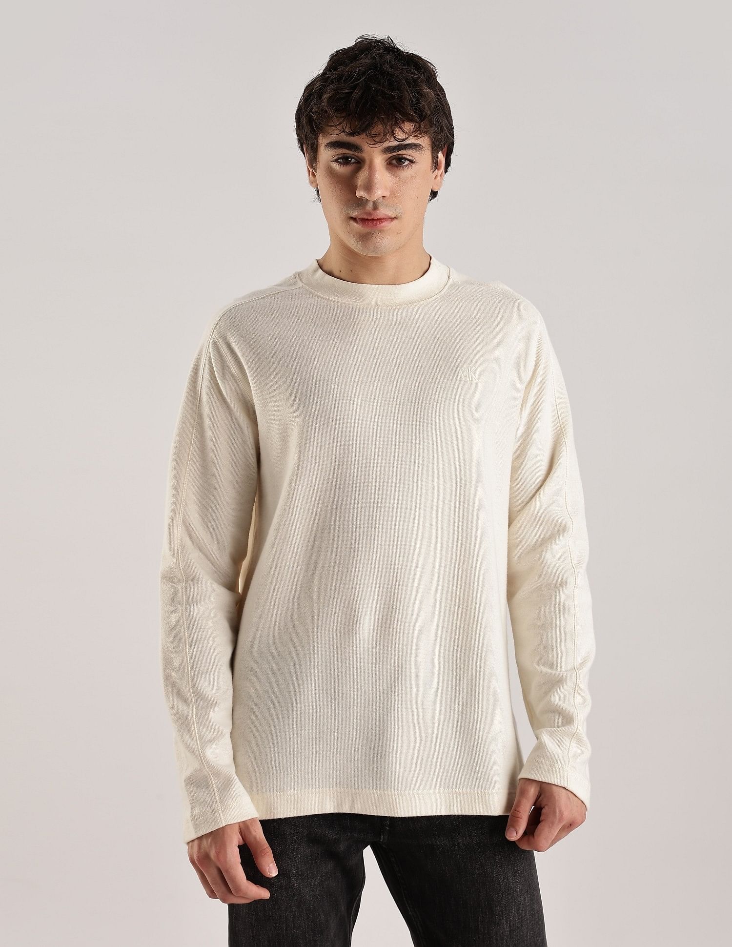 Calvin Klein Jeans Solid Regular-Fit Cotton T-Shirt