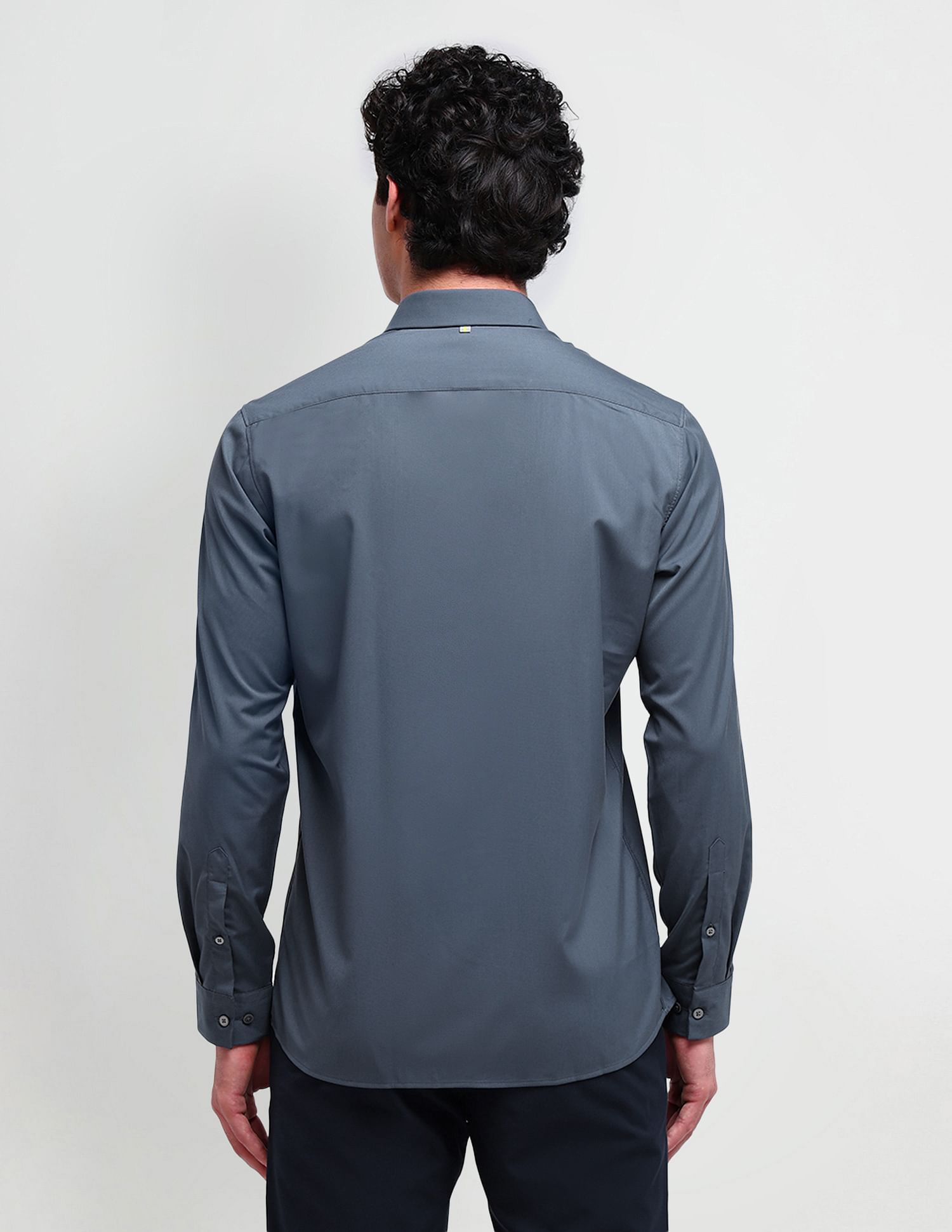 Arrow Newyork Manhattan Slim Solid Shirt
