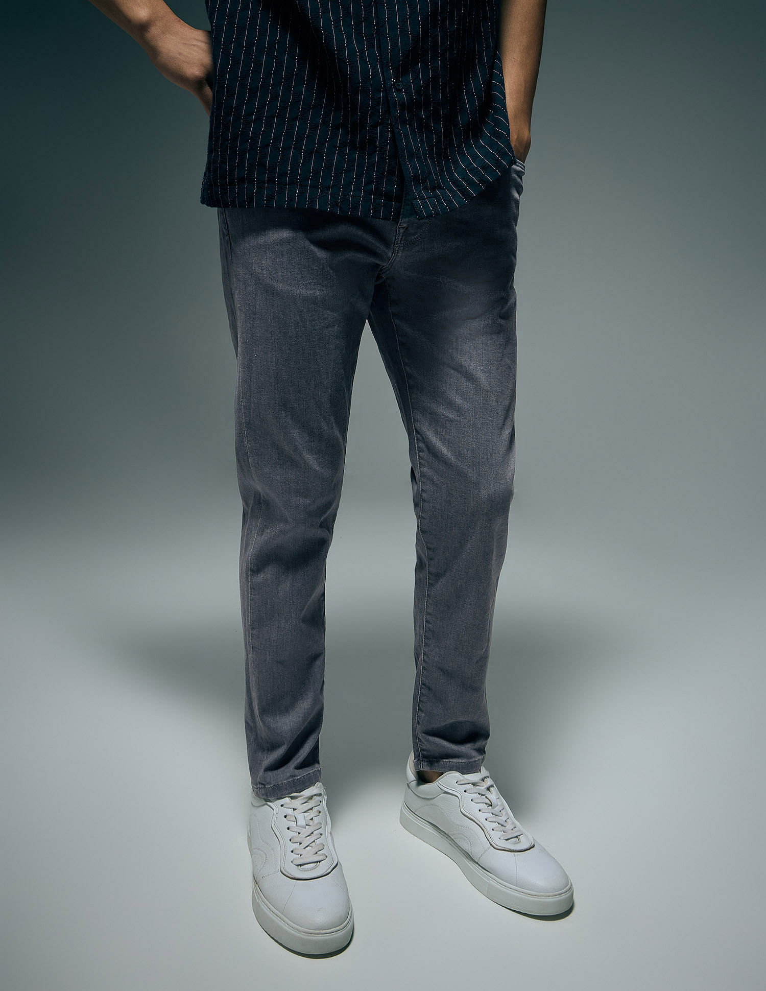 Flying Machine Mankle Relaxed Tapered Fit F-Lite Jeans