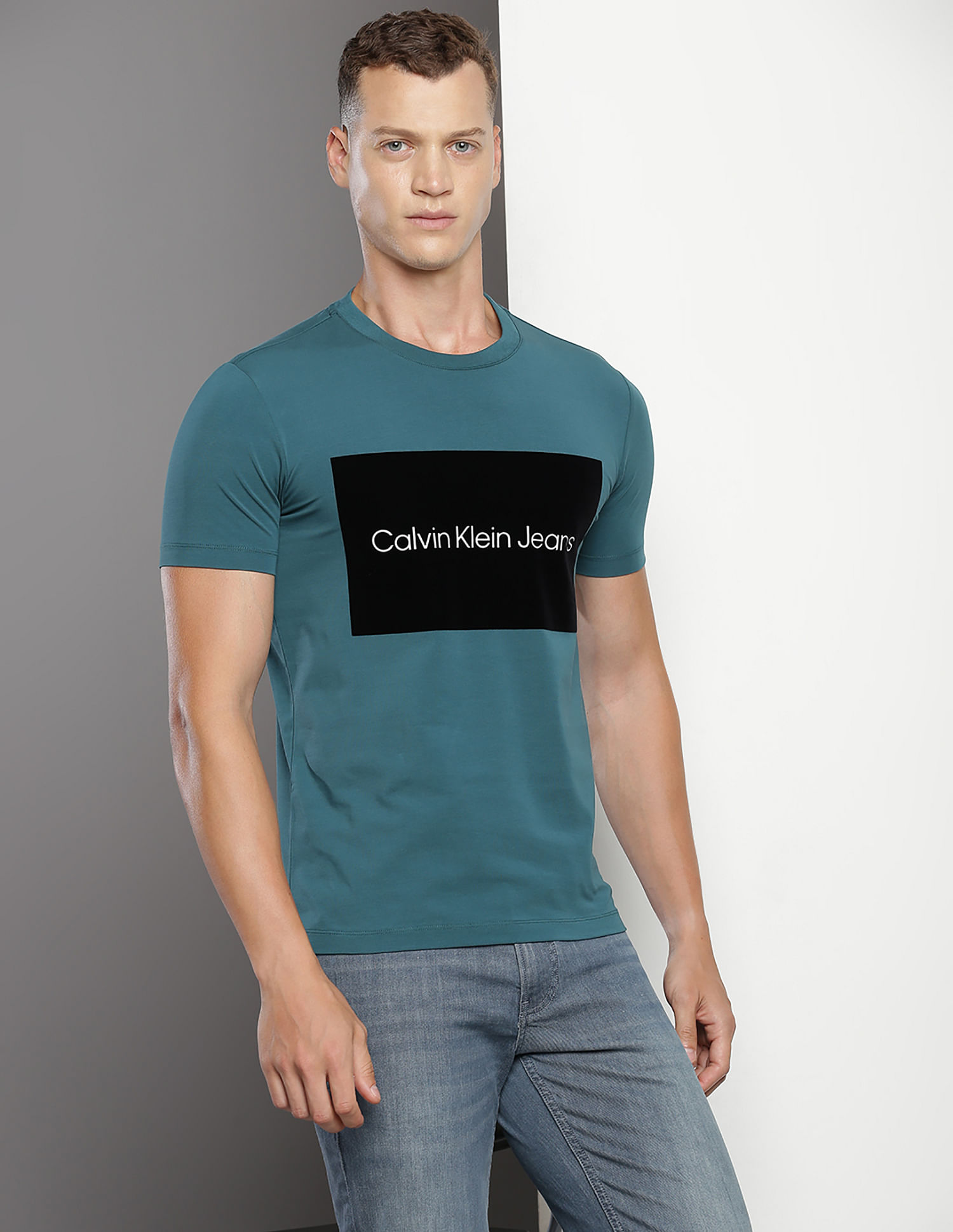 Buy Calvin Klein Jeans Brand Print Slim Fit T-Shirt - NNNOW.com