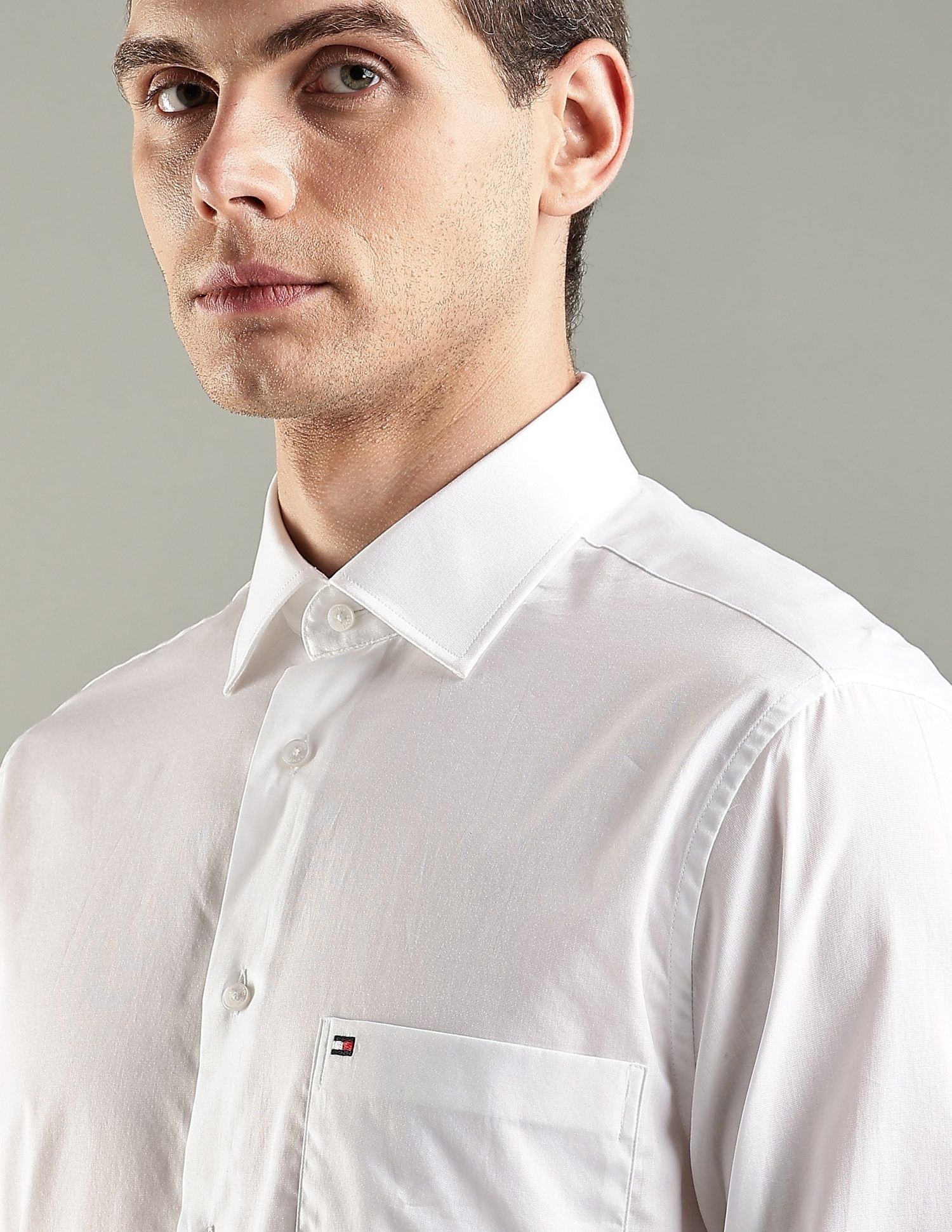 Tommy Hilfiger Solid Regular-Fit Cotton Woven Shirt