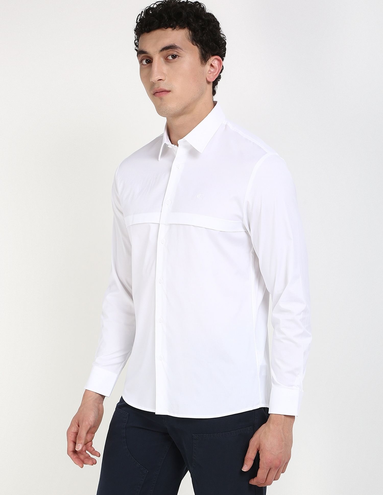 Calvin Klein Jeans Solid Regular-Fit Oxford Woven Shirt