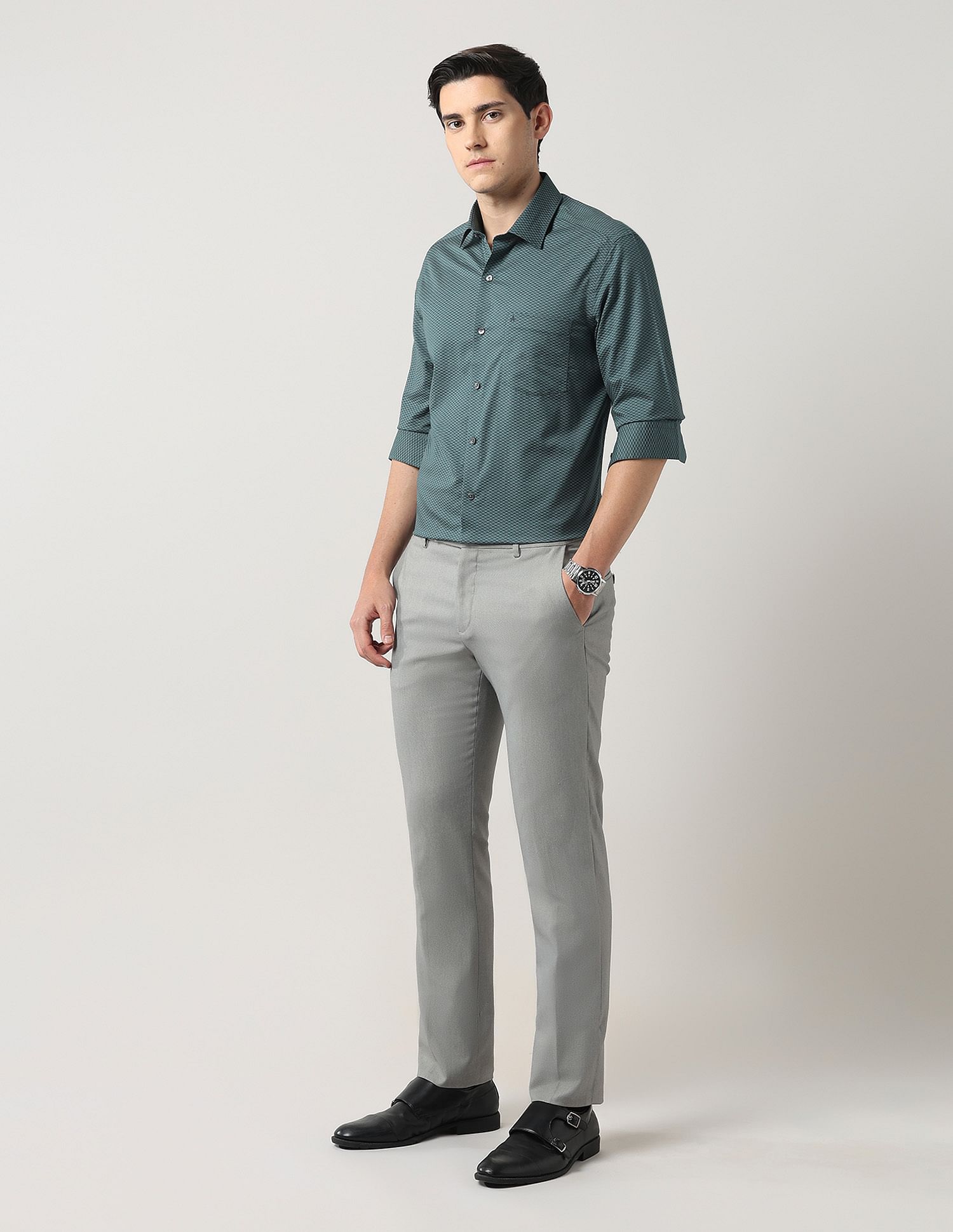 Arrow Geometric Printed Manhattan Slim Fit Autopress Shirt