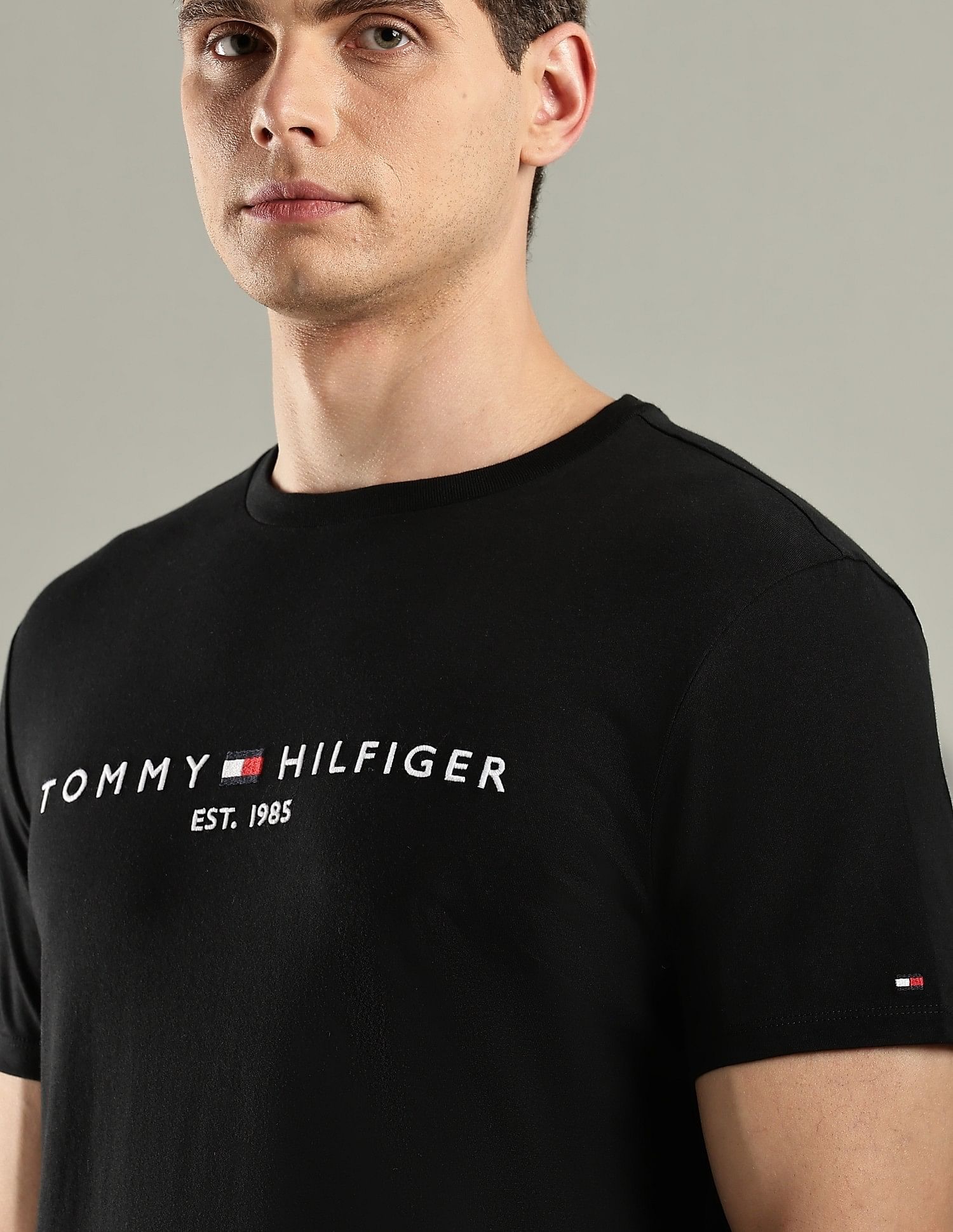 Tommy Hilfiger Logo Regular-Fit Cotton T-Shirt