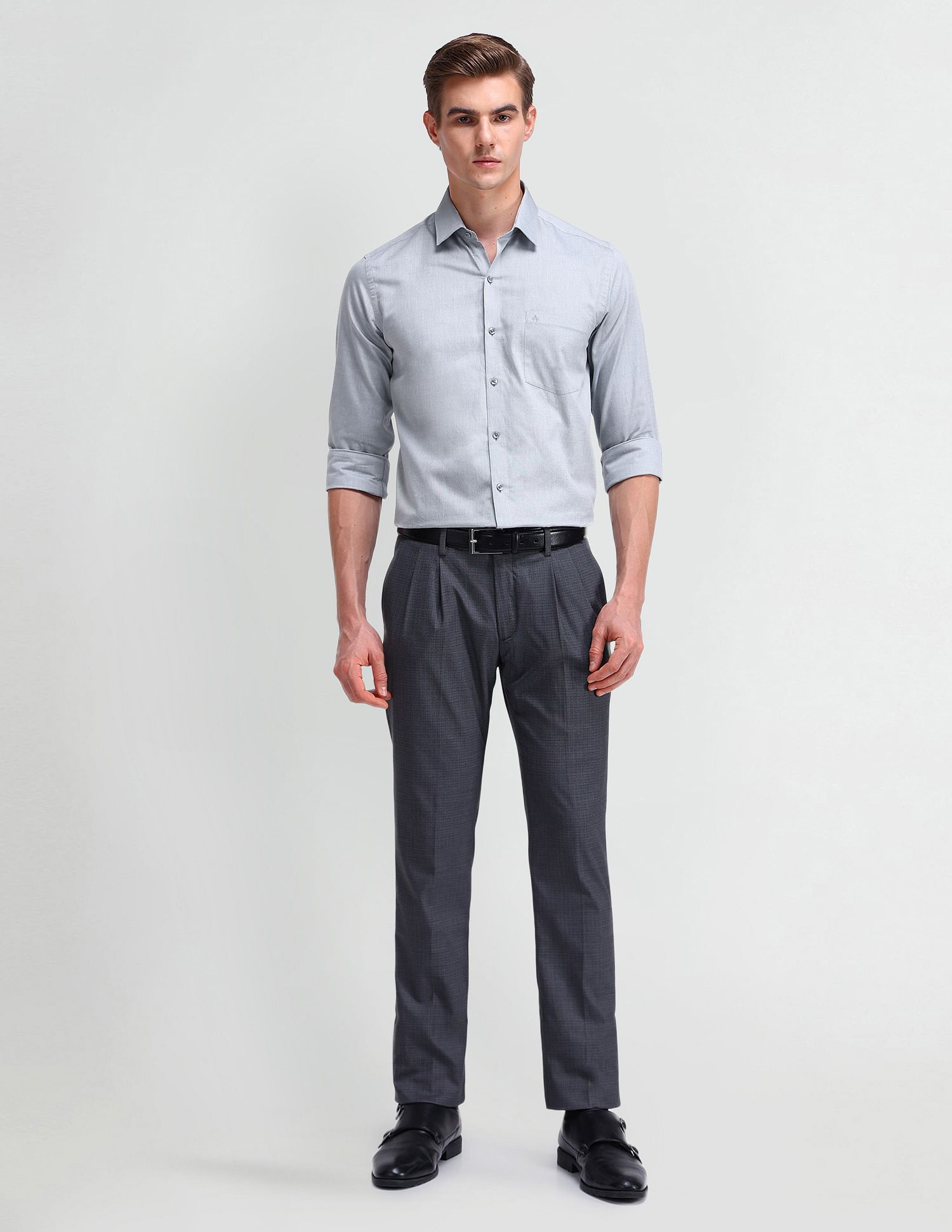 Arrow Manhattan Slim Fit Textured Shirt