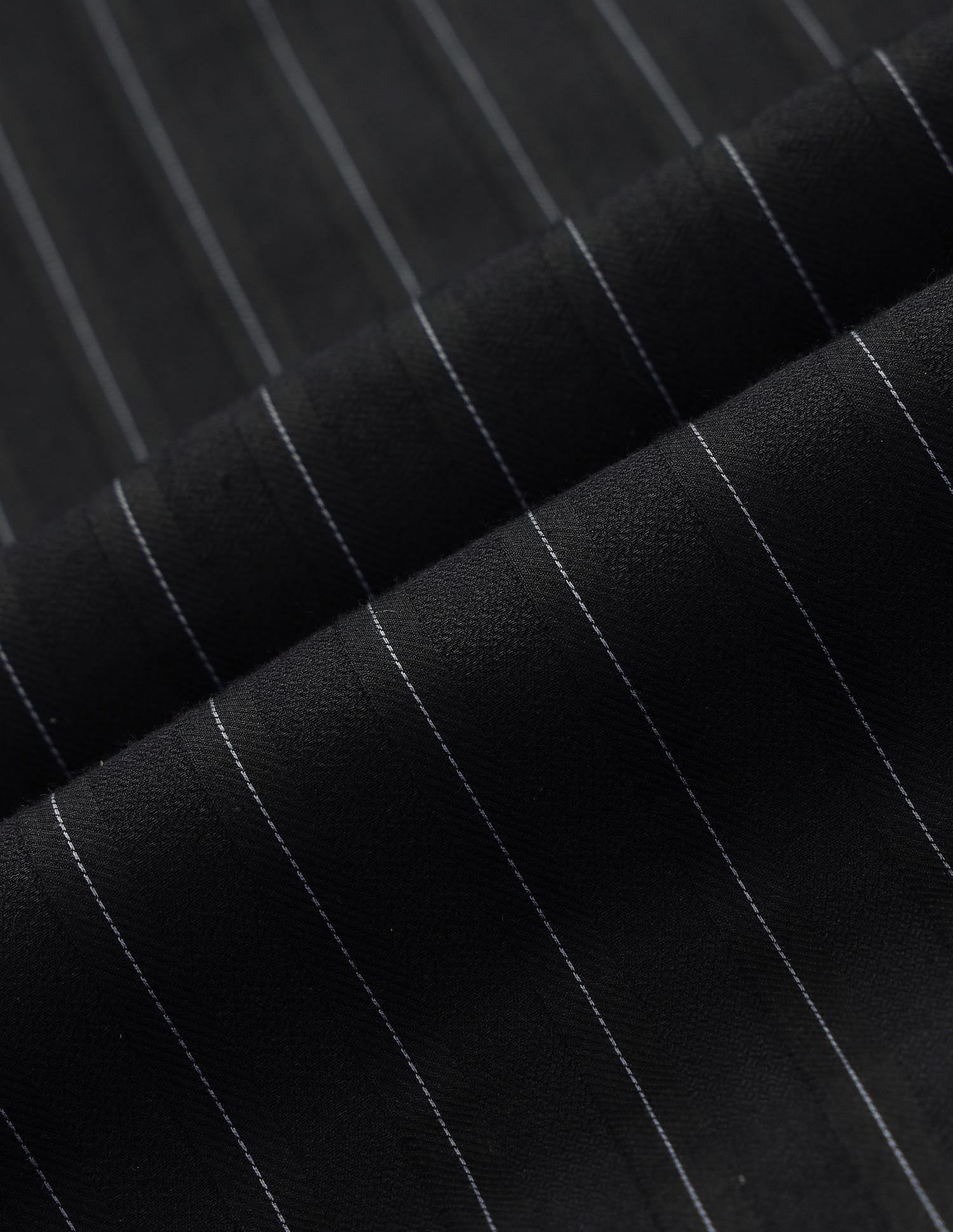Arrow Manhattan Slim Fit Vertical Striped Shirt