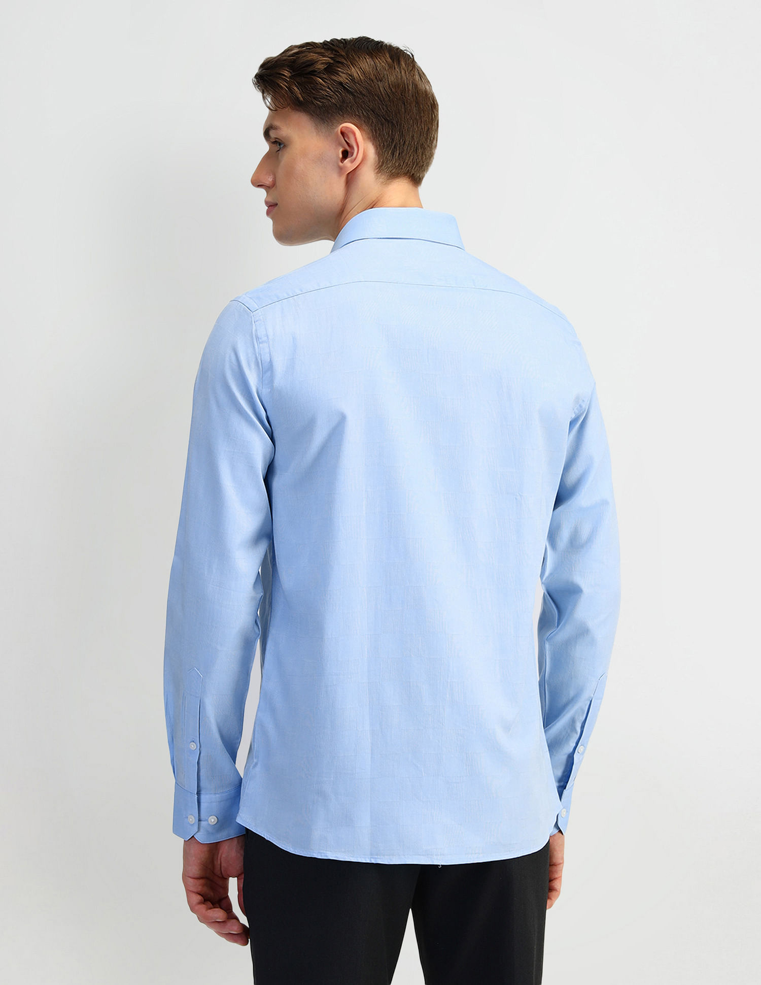 Arrow Manhattan Slim Fit Solid Shirt