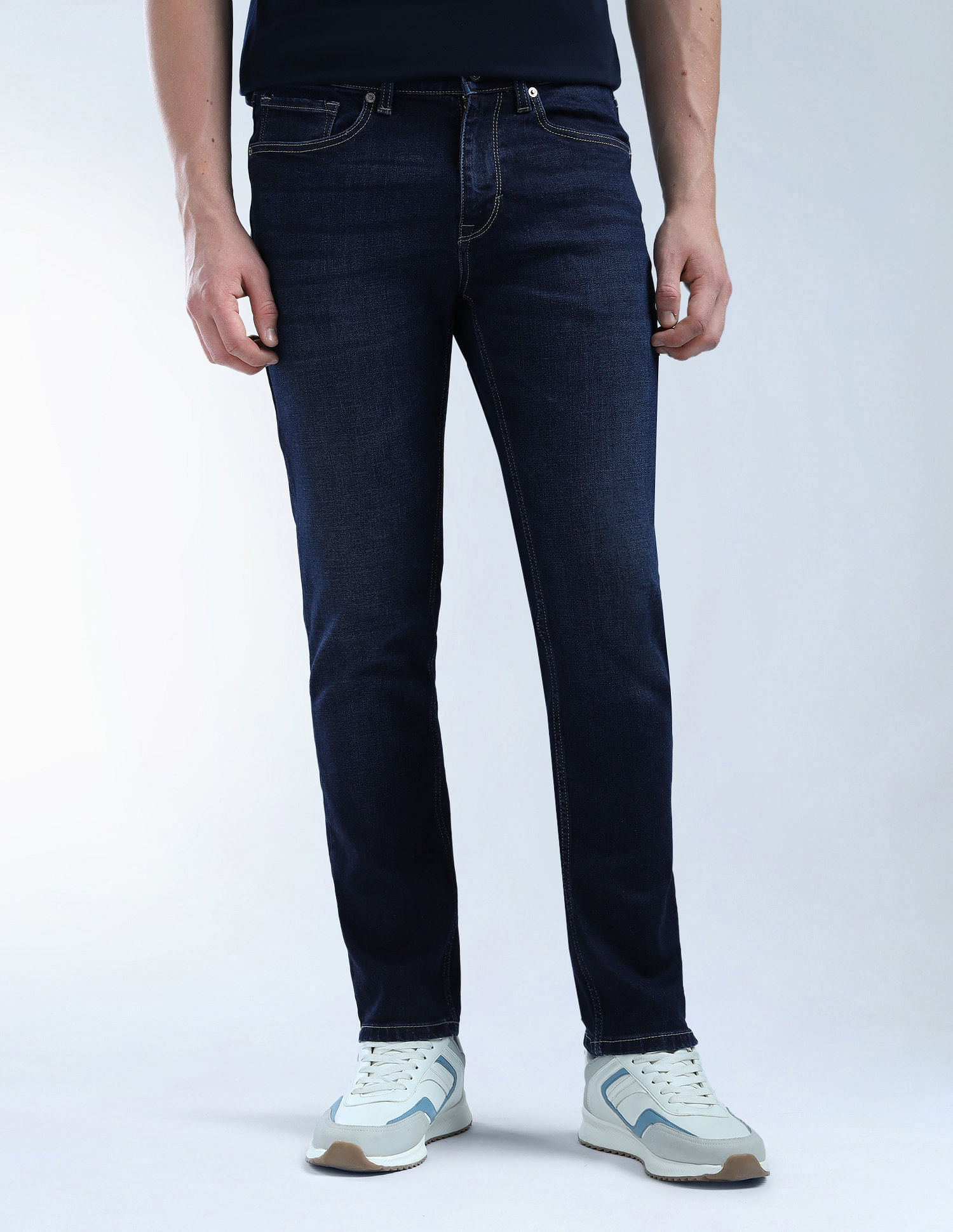 Flying Machine Freddie Slim Straight Fit Light Washed Jeans