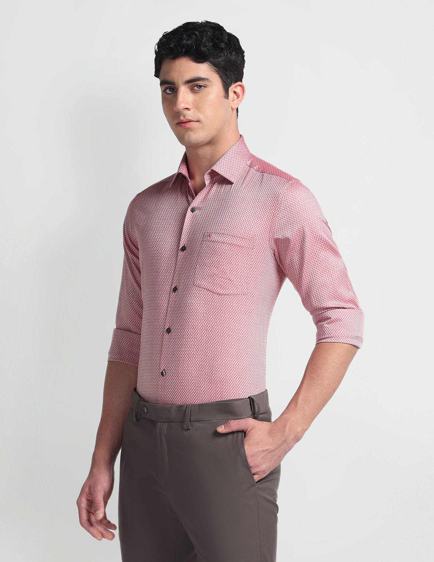 Arrow Pure Cotton Manhattan Slim Shirt