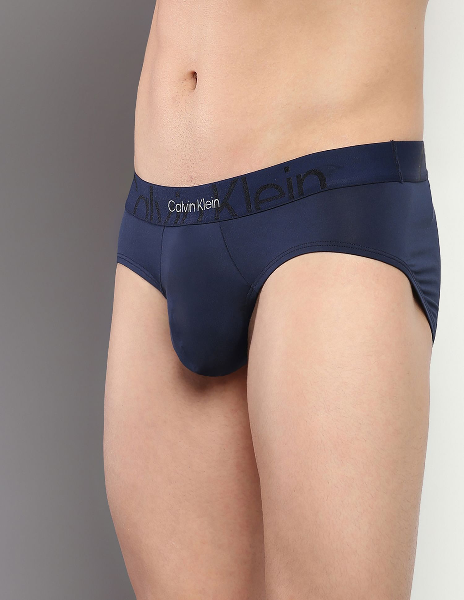 Buy Calvin Klein Underwear Mid Rise Solid Hip Briefs NNNOW