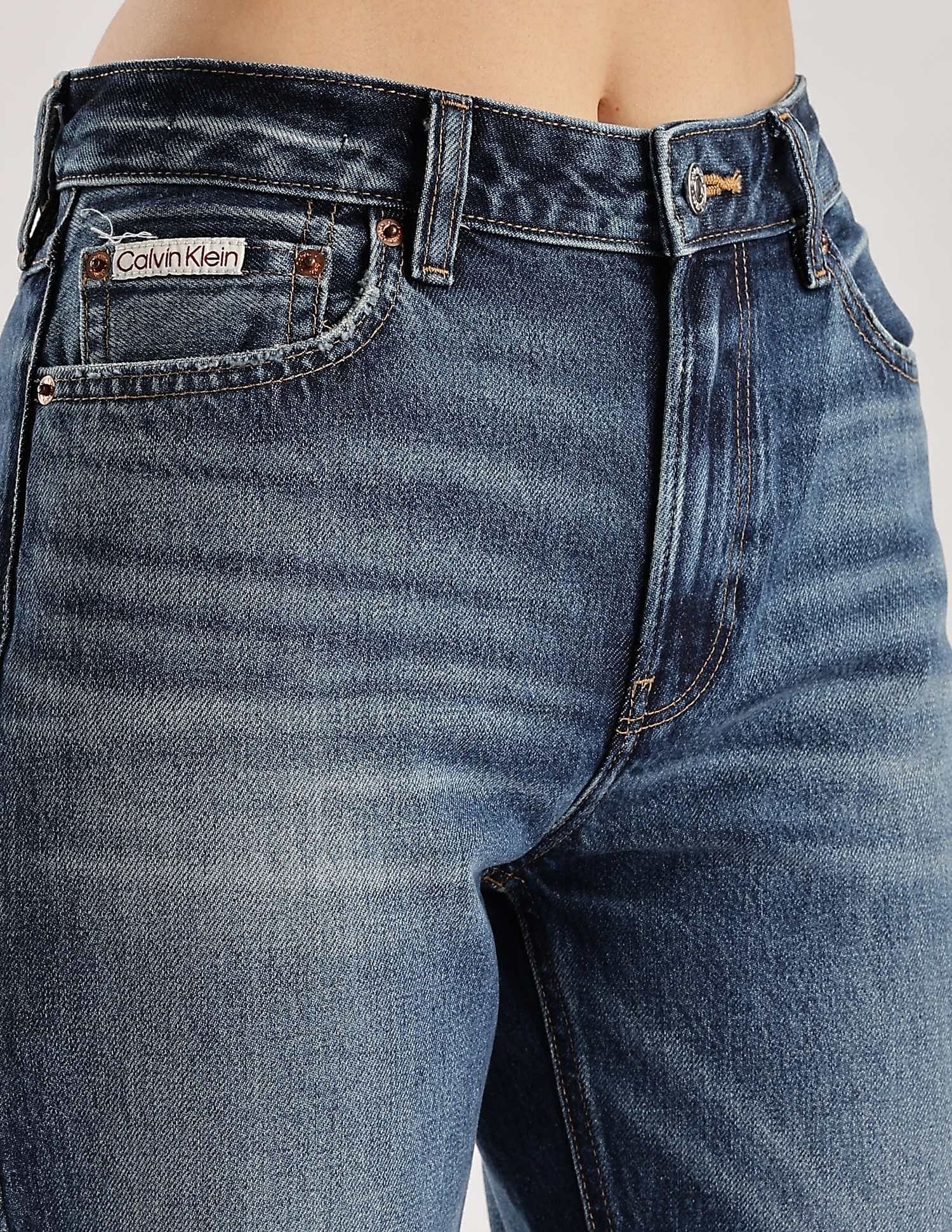 Calvin Klein Jeans Mid-Wash Straight-Fit High Rise Jeans