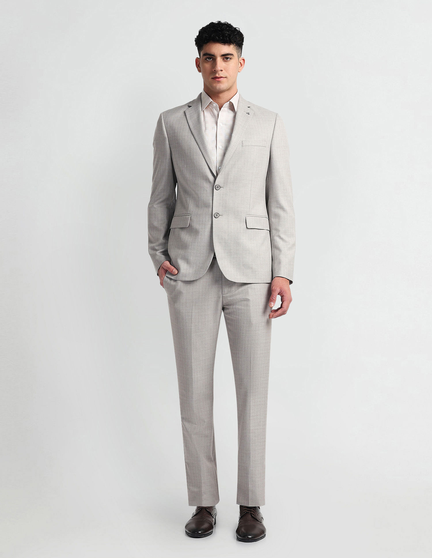 Arrow Tailored Fit Heathered Two Piece Suit