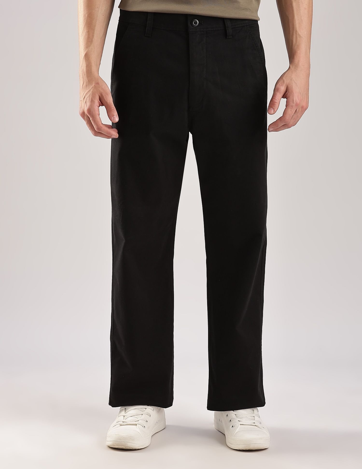 Calvin Klein Jeans Relaxed-Fit Solid Mid Rise Trousers