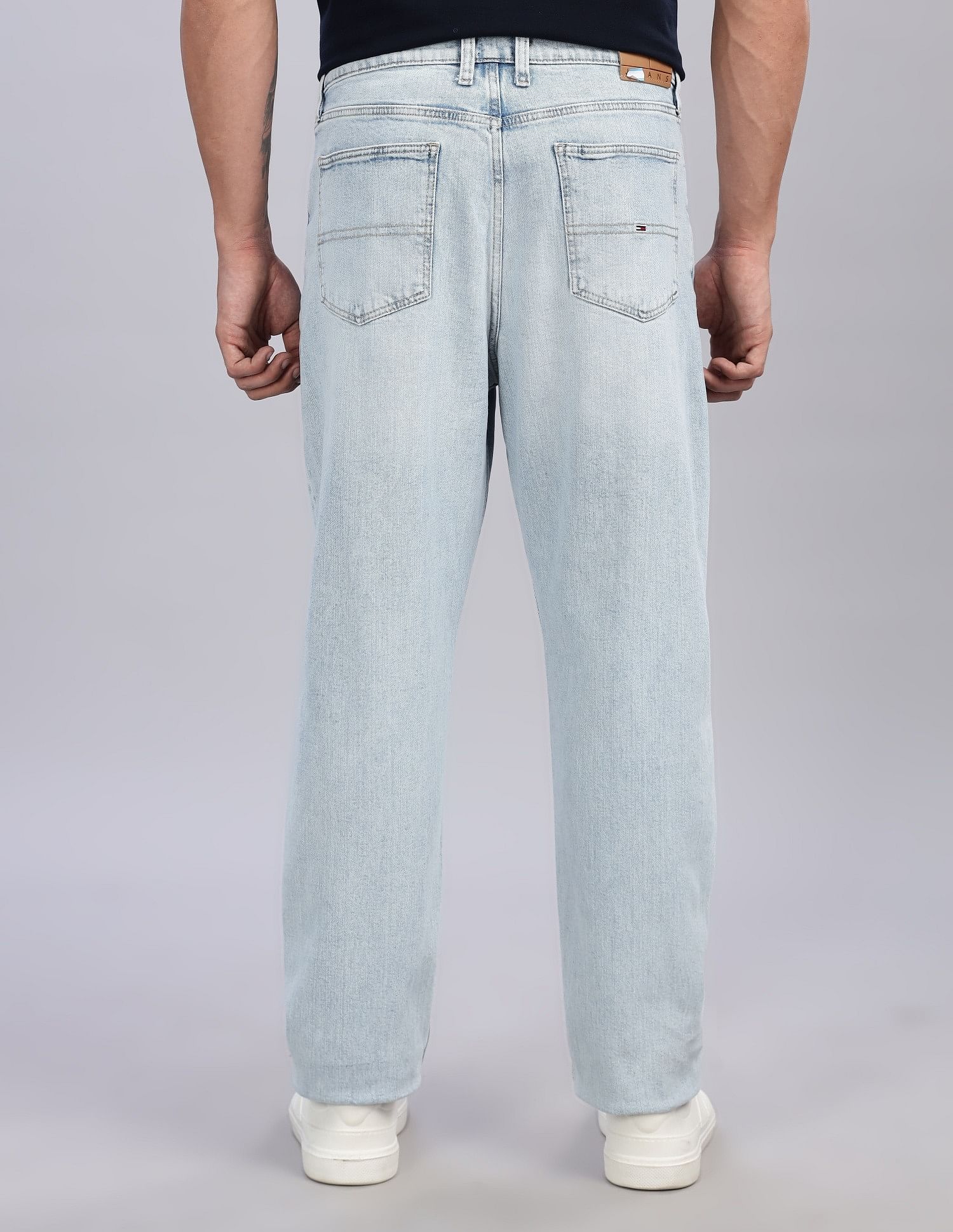 Tommy Hilfiger Light-Wash Relaxed-Fit Mid Rise Jeans
