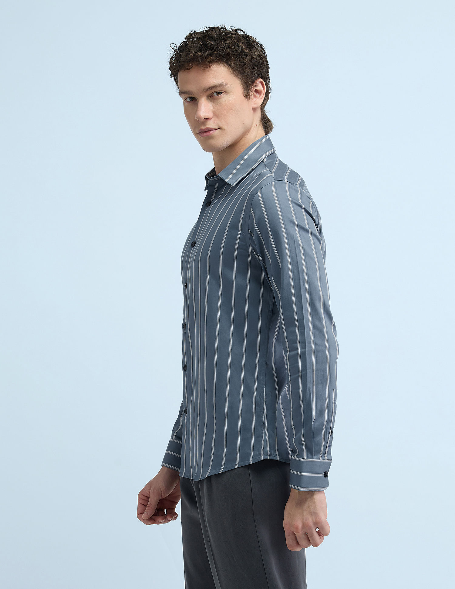 Flying Machine Vertical Stripe Slim Fit Shirt