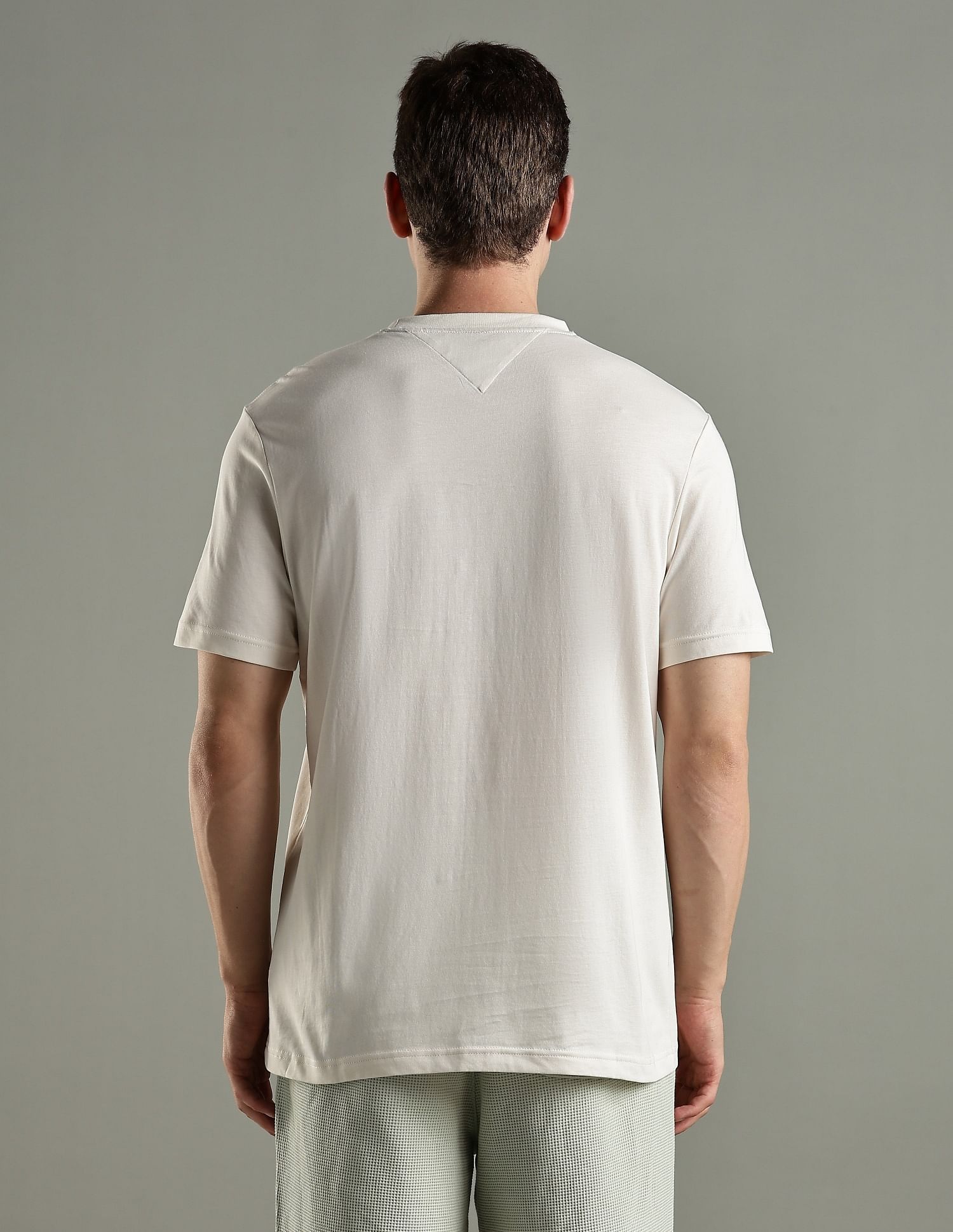 Tommy Hilfiger Solid Regular Fit Cotton T-Shirt
