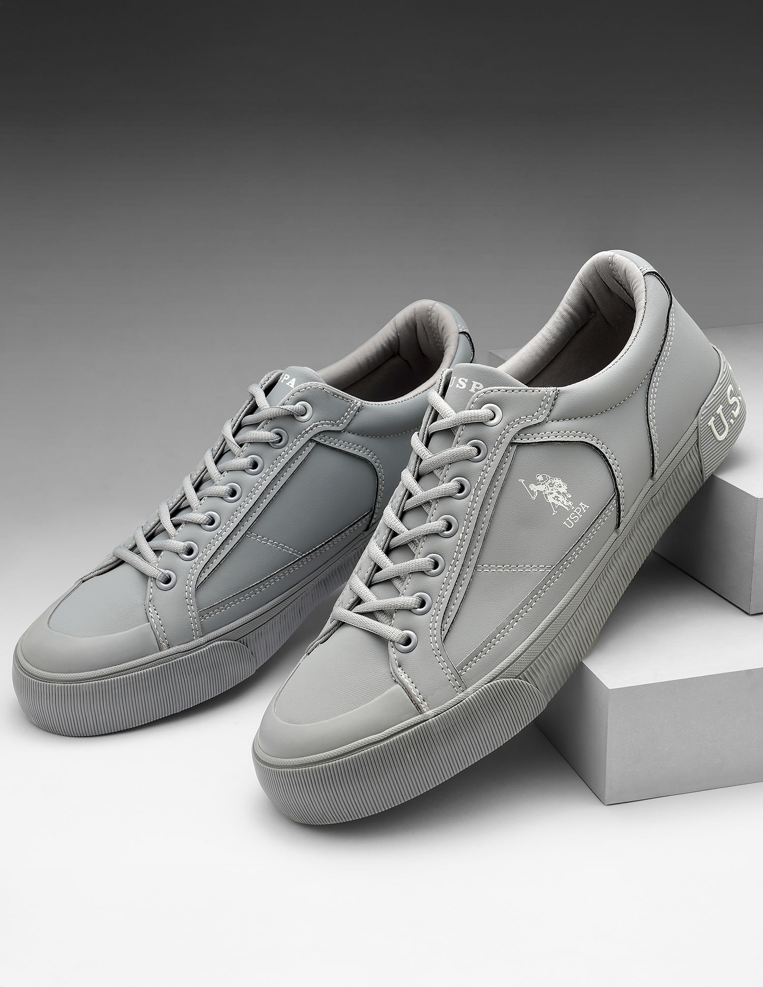 U.S. Polo Assn. Men Ruben 2.0 Round Toe Sneakers