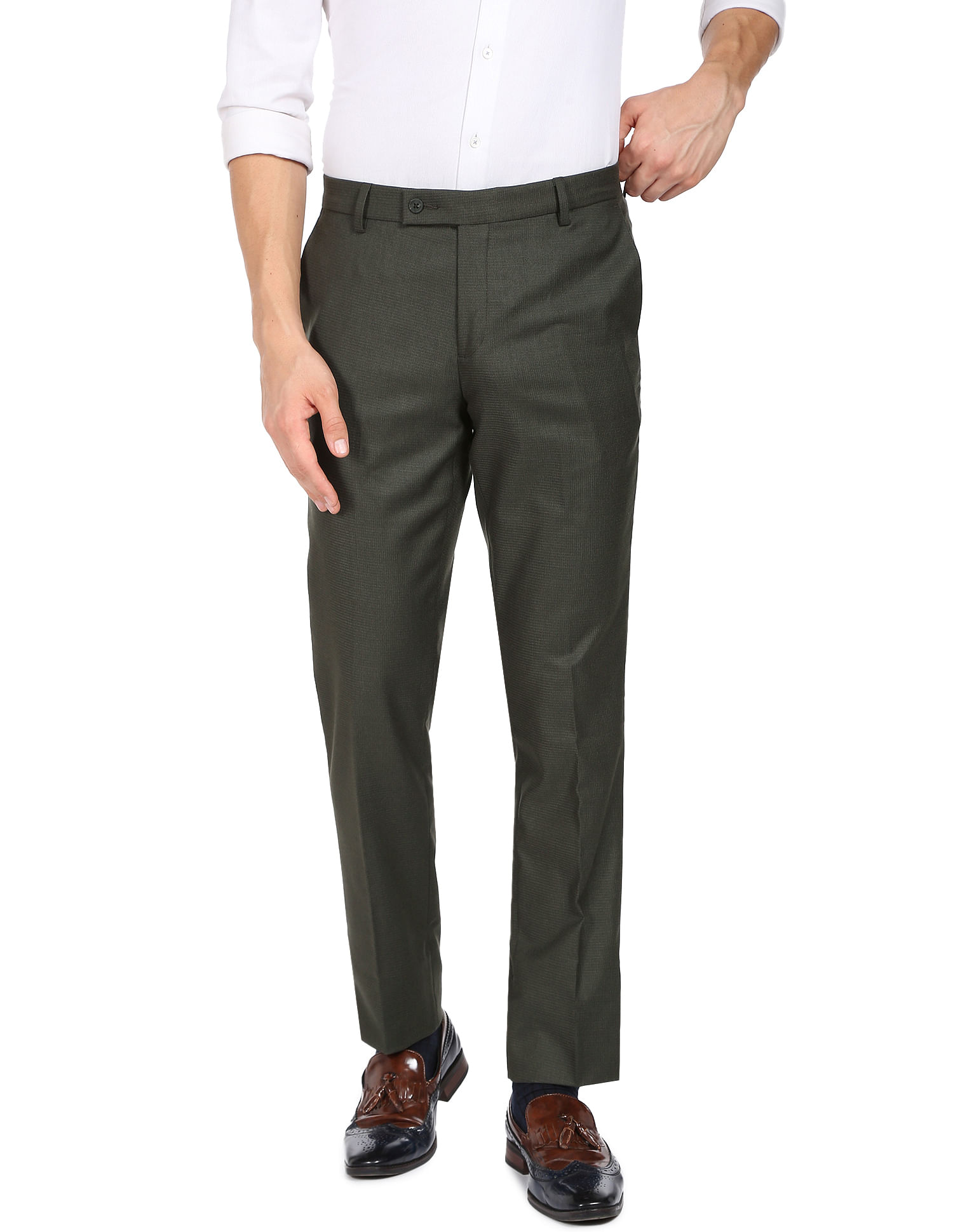 Buy Men's Solid Full Length Formal Trousers Online | Centrepoint Oman