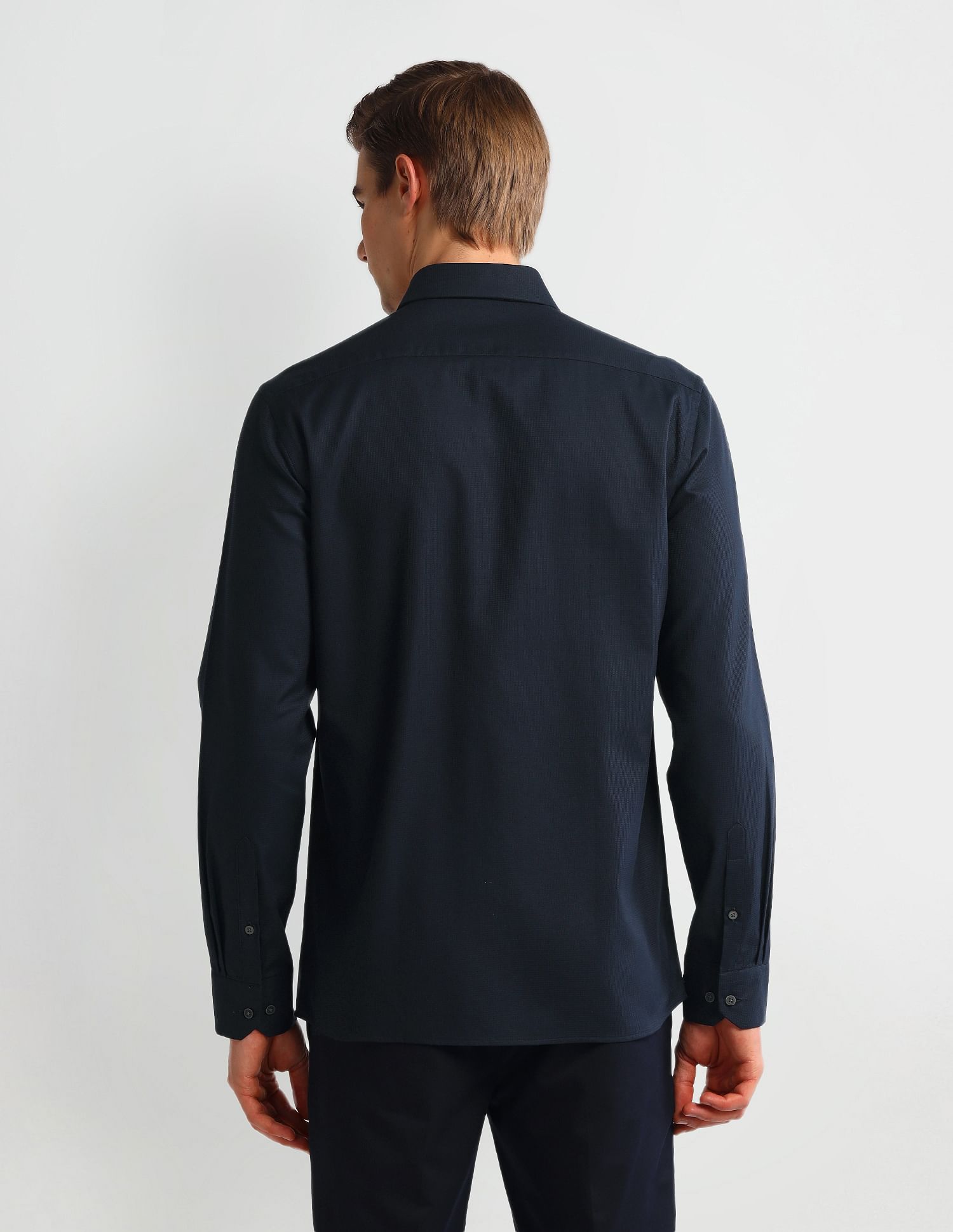 Arrow Cutaway Collar Slim Fit Shirt