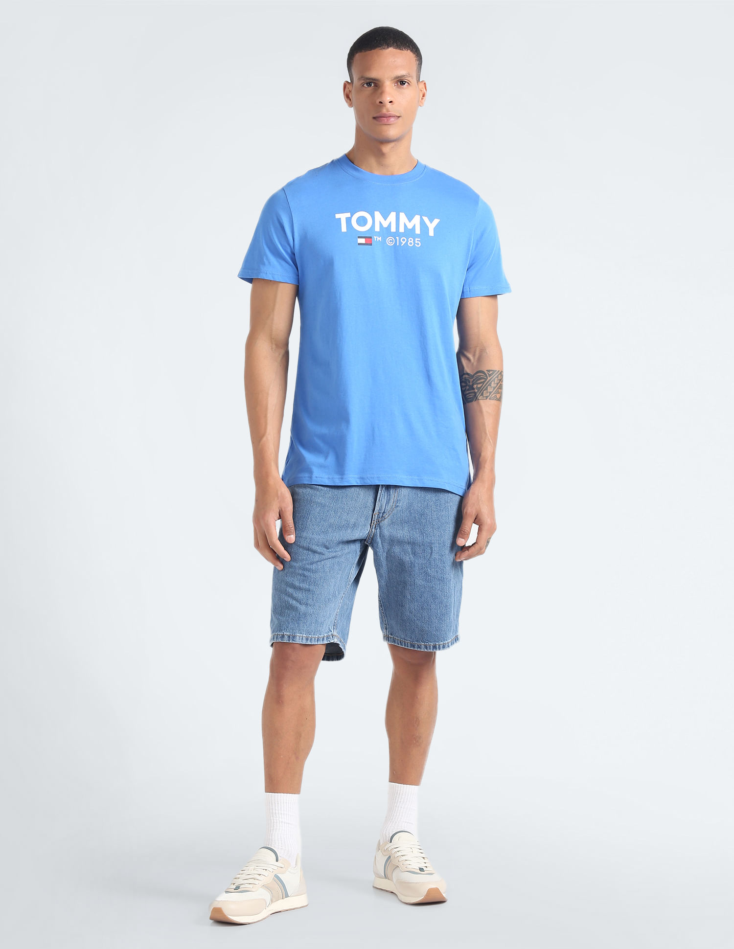 Tommy Hilfiger Essential Logo Slim Fit T-Shirt