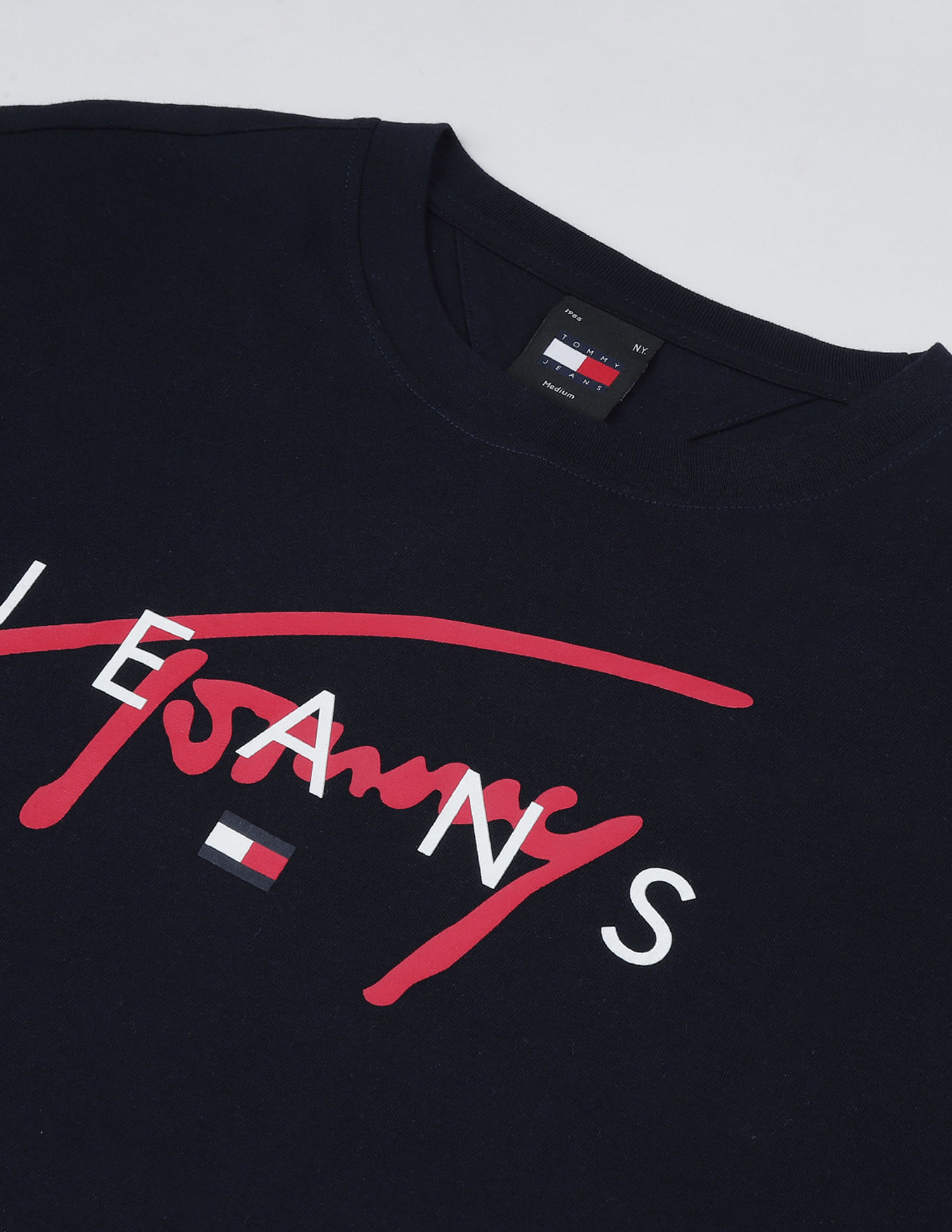Tommy Hilfiger Graphic Signature Print Twist T-Shirt