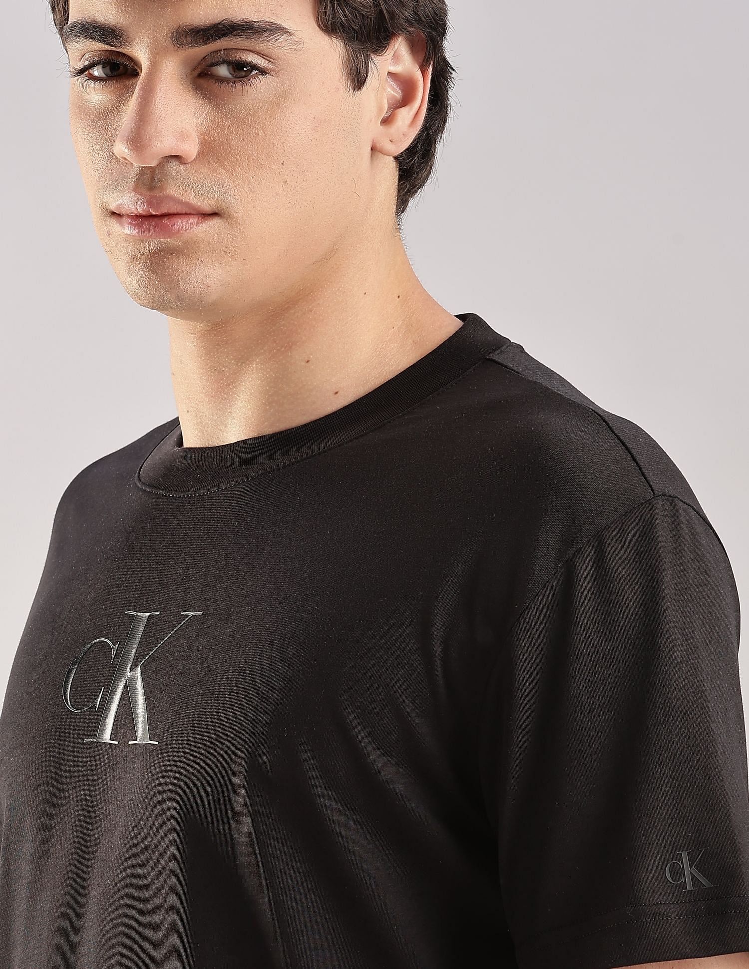 Calvin Klein Jeans Logo Regular-Fit Cotton T Shirt