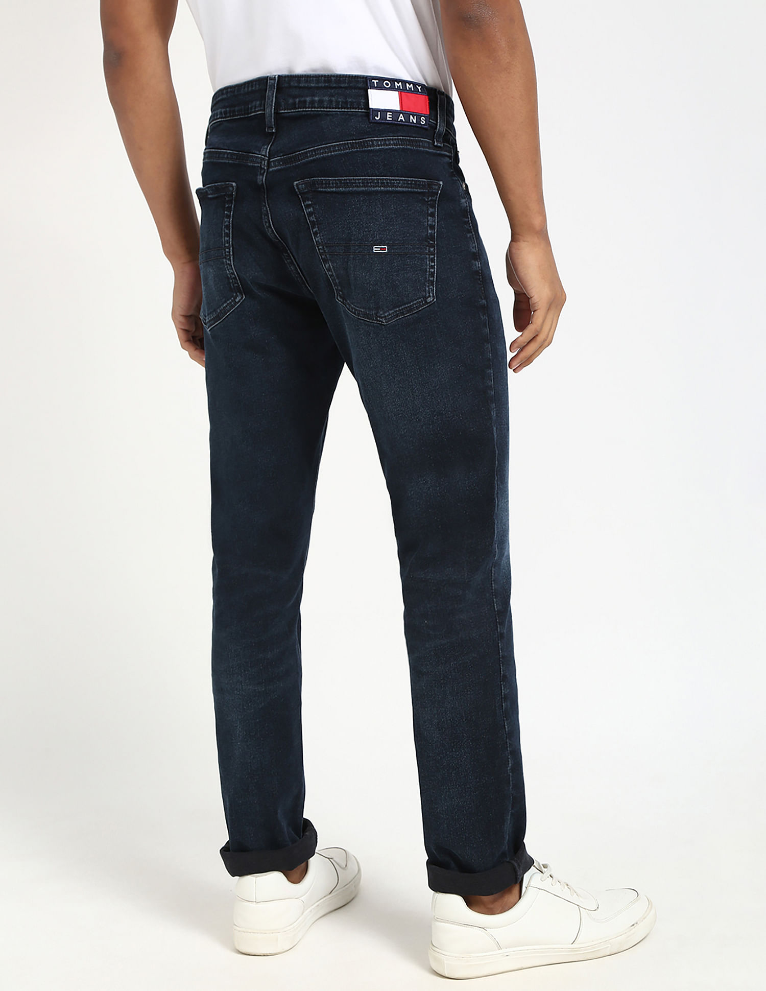 Tommy Hilfiger Light-Wash Relaxed-Fit Mid-Rise Jeans