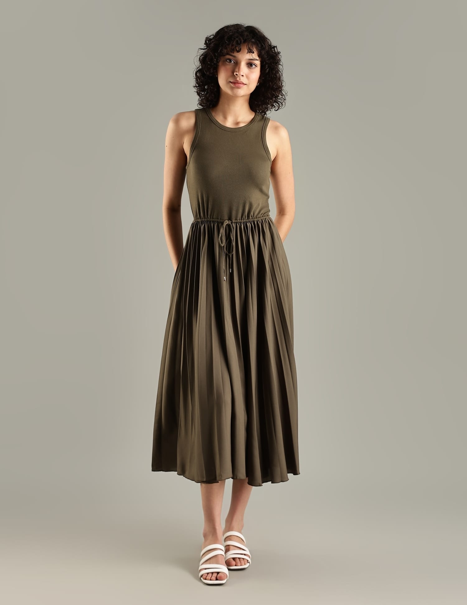 open lace back dress Shop Tommy Hilfiger clothing and handbags at SilkRoll. Trade with us!