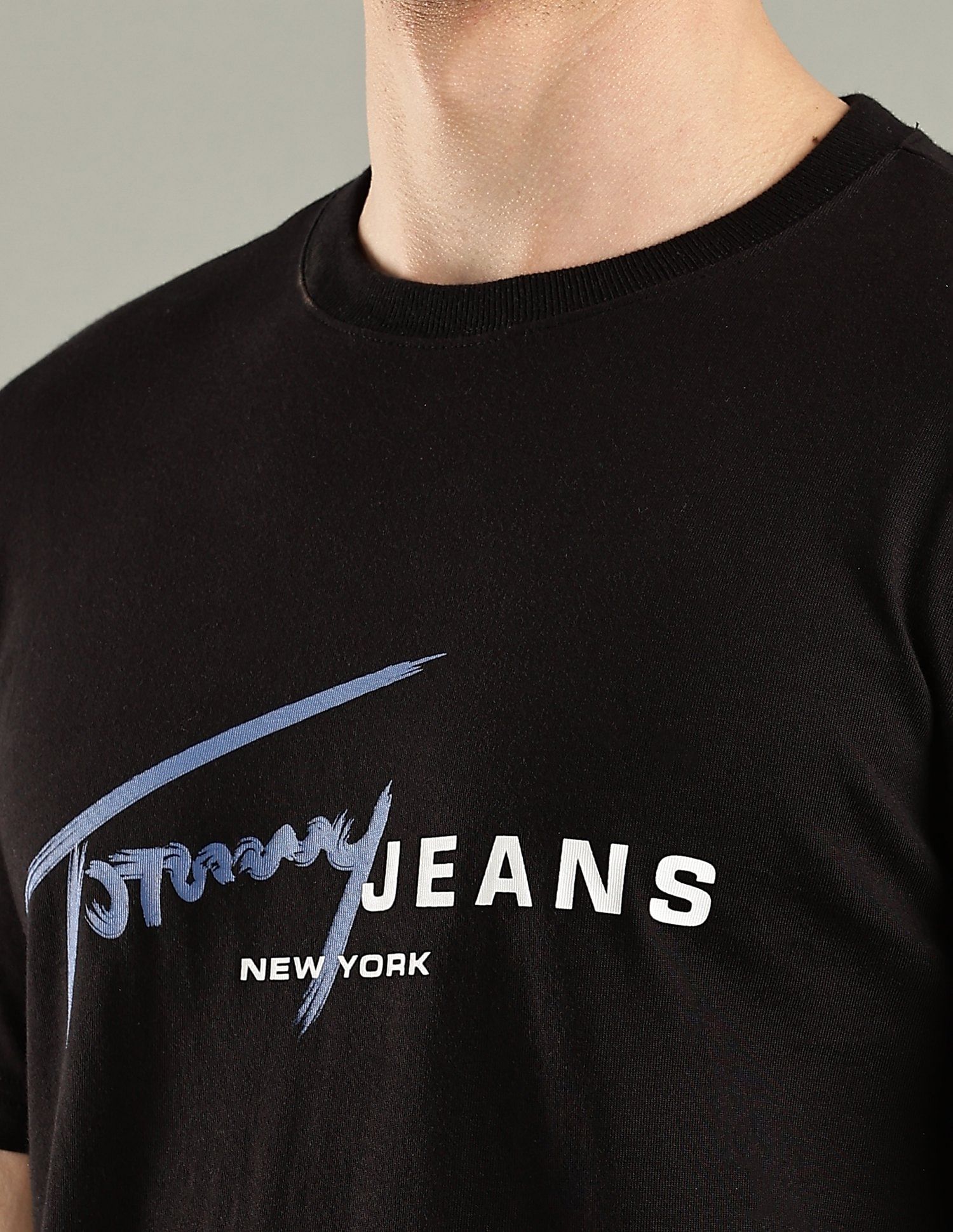 Tommy Hilfiger Logo Regular-Fit Cotton T-Shirt