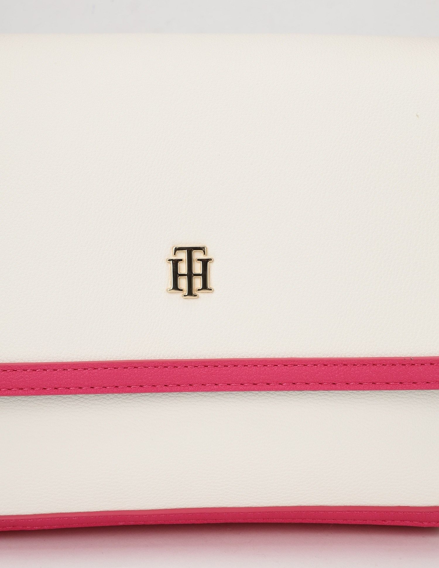 Tommy Hilfiger Solid Pink Pu Hand Bag