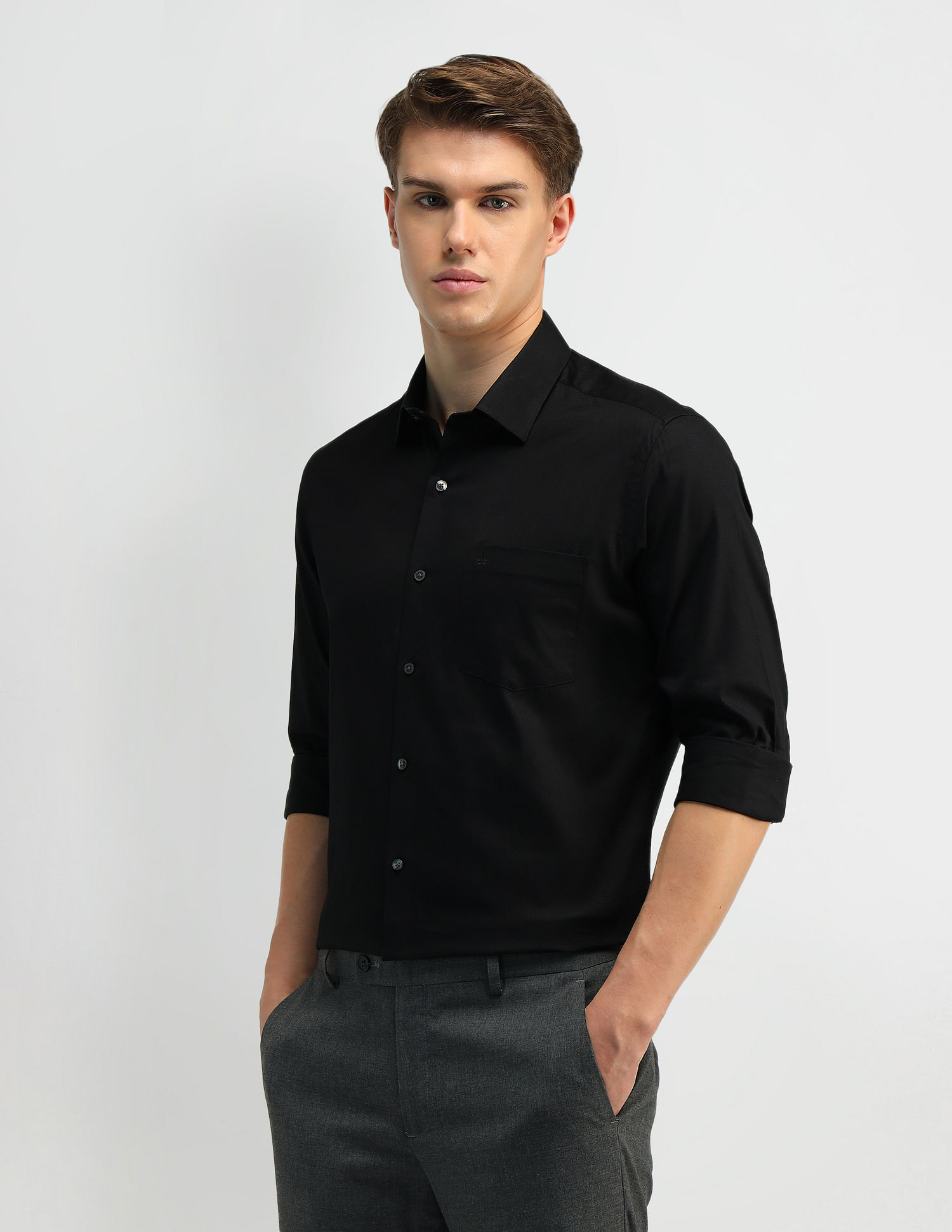 Arrow Cutaway Collar Dobby Shirt