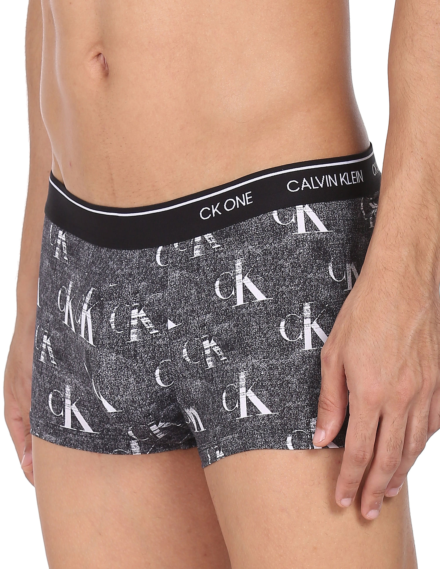 Buy Calvin Klein Underwear Men Black All Over Brand Print Low Rise Trunks -  