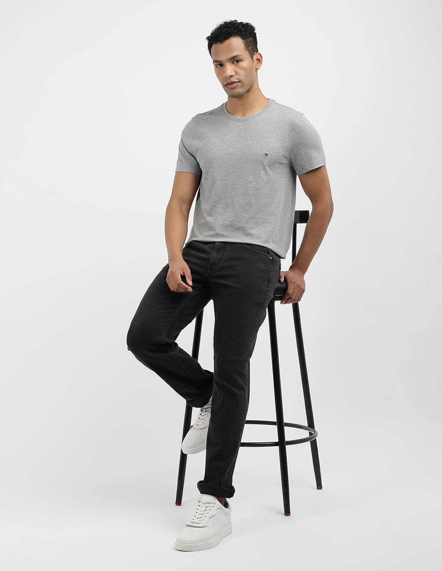 Tommy Hilfiger Slim Fit Essential Cotton T-Shirt