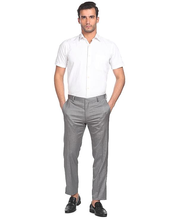 Buy Tommy Hilfiger Men Grey Flat Front Textured Formal Trousers - NNNOW.com