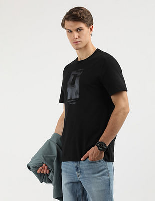 Calvin Klein Jeans Vertical Lines Graphic T-Shirt