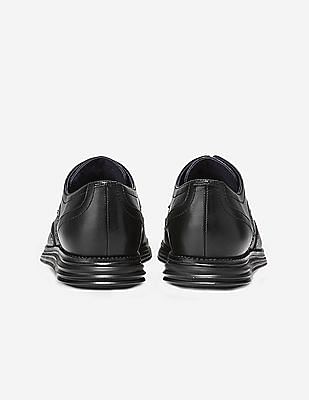 Buy Cole Haan Men Black ØriginalGrand Wingtip Oxford - NNNOW.com