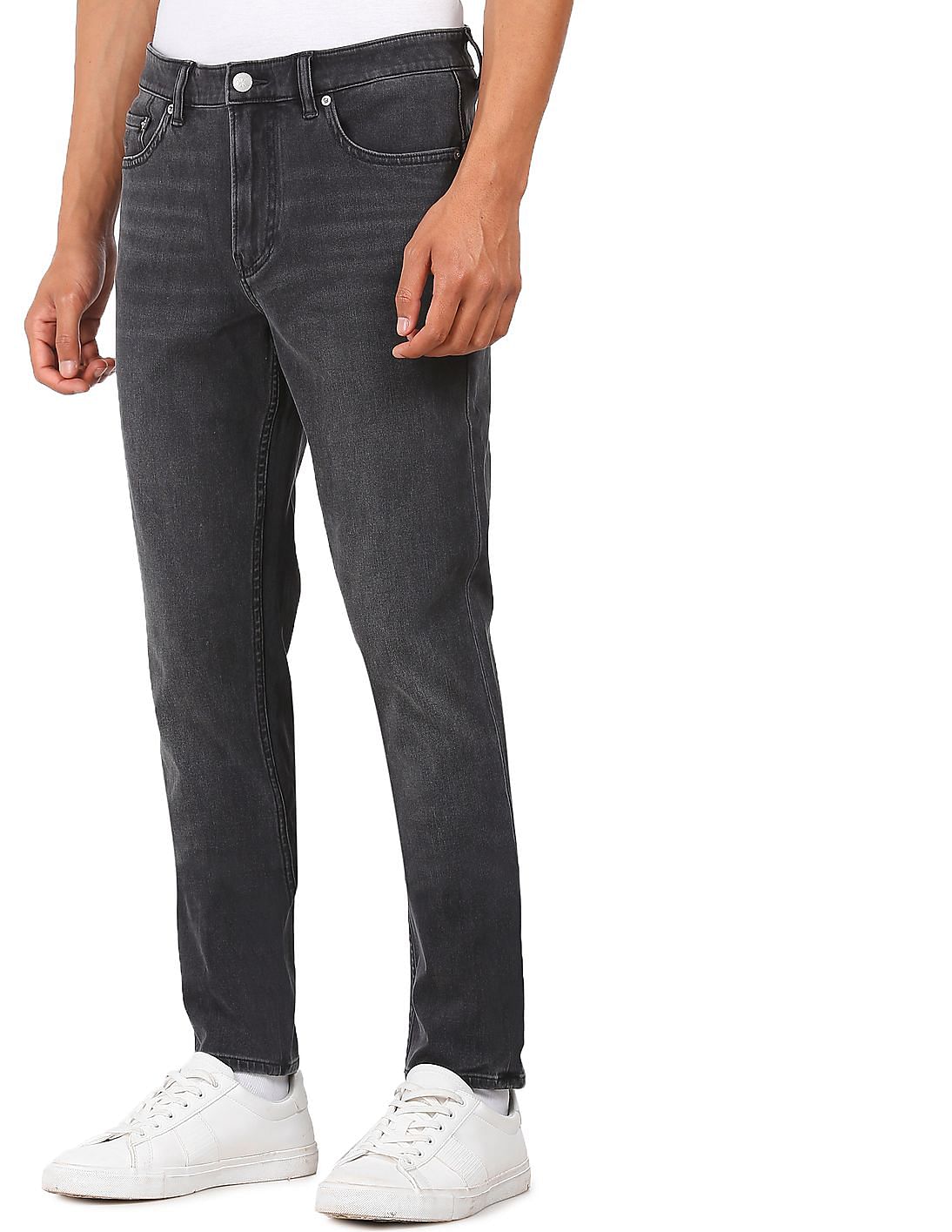 Buy Calvin Klein Men Black Mid Rise Dark Wash Jeans - NNNOW.com