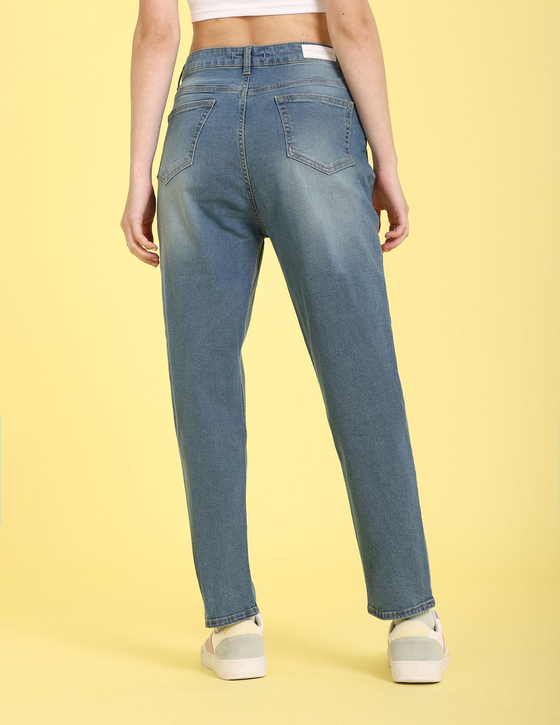 mom jeans relaxed fit