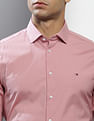 Tommy Hilfiger Men Pink Flex Poplin Slim Fit Solid Formal Shirt